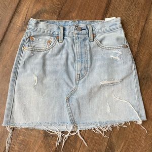Levi’s skirt